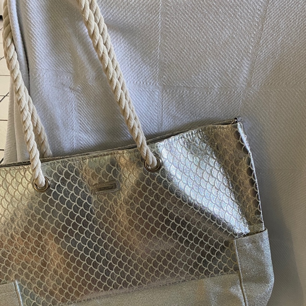 🦩Sun & Sand Silver Tote Beach Bag🦩